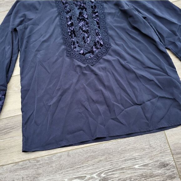 Chico’s blouse size 1 with velvet details on it dk blue - Picture 3 of 10